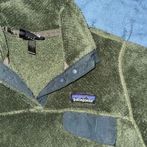 Patagonia quarter button up green